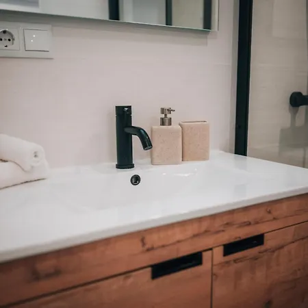 Exclusive Sea View Ehhouse Apartment Estepona